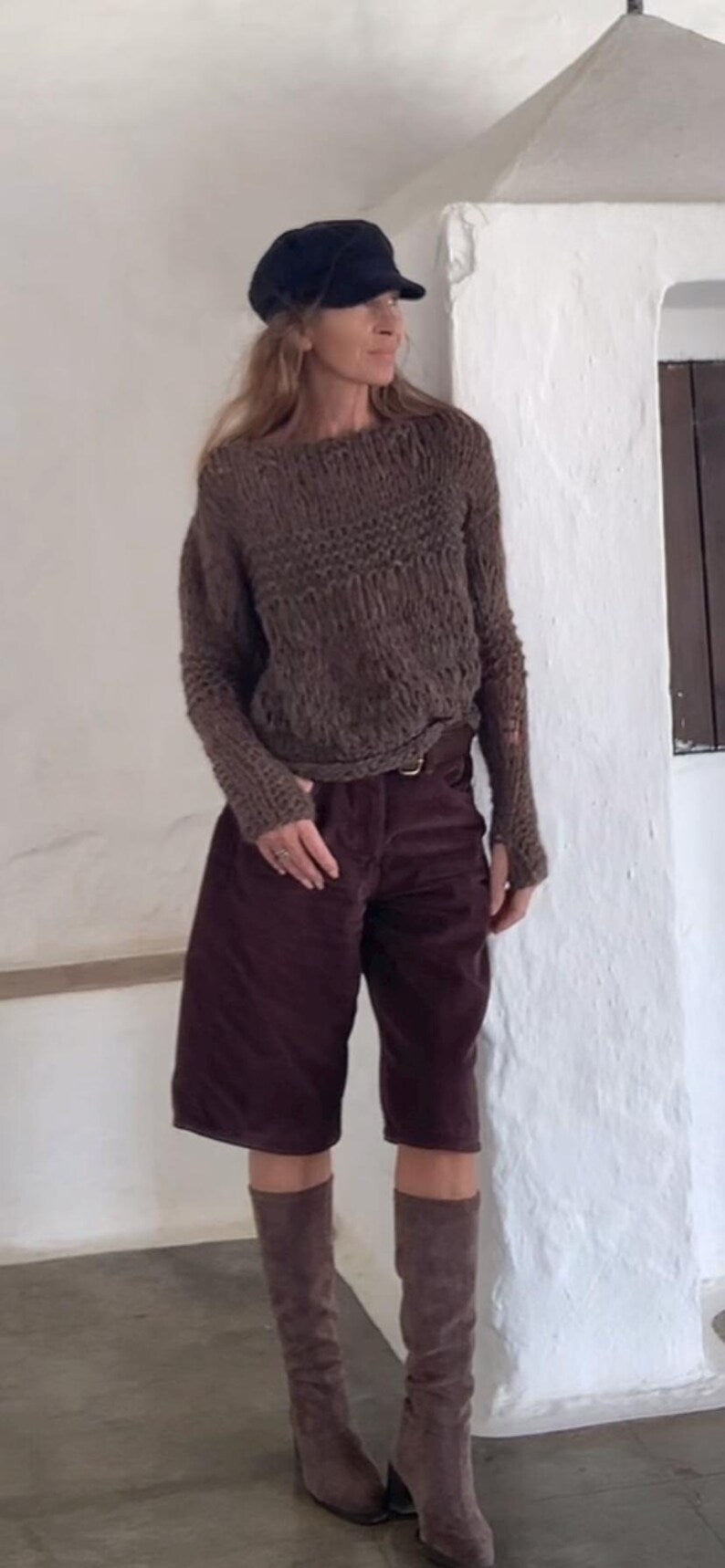 Brown alpaca loose knit sweater slouchy comfy warm thumbhole.