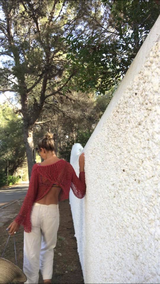 Red cotton v back summer sweater, open back loose knit with wide sleeves