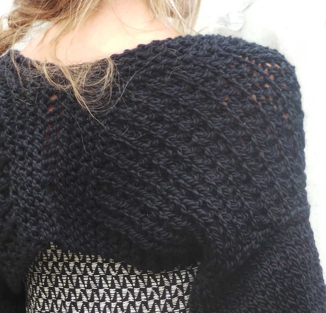 Black shrug short puff sleeved alpaca mix bolero